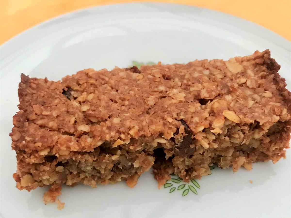 Healthy apple flapjacks