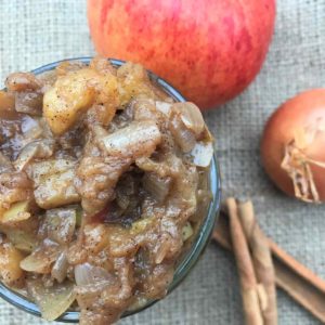 Low sugar chutney with apple and onion