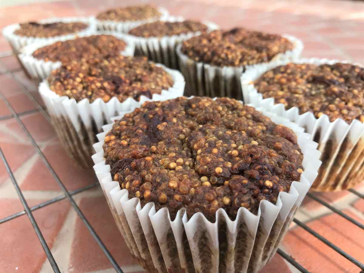 Healthy breakfast muffins with quinoa
