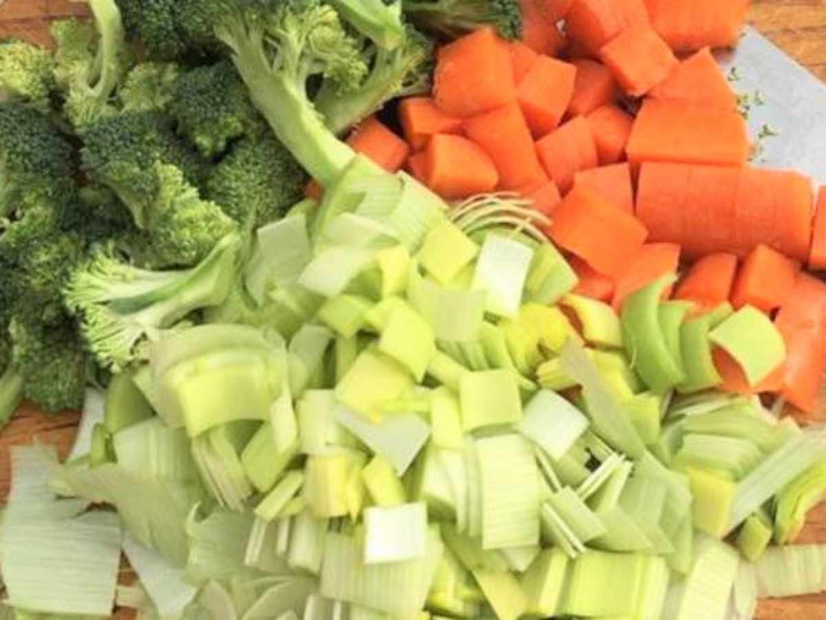 Chopped broccoli, leek and carrot
