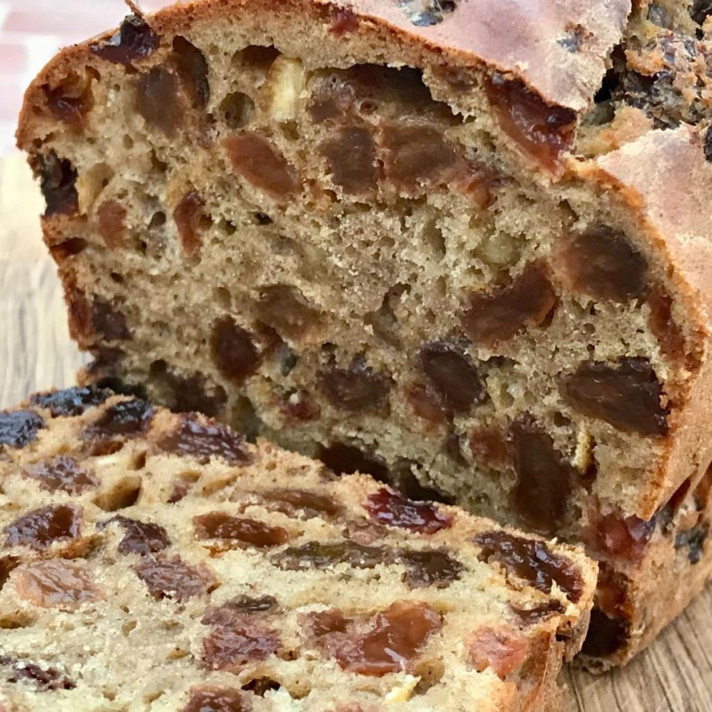 Healthy Carrot Apple and Sultana Loaf Cinnamon and Kale