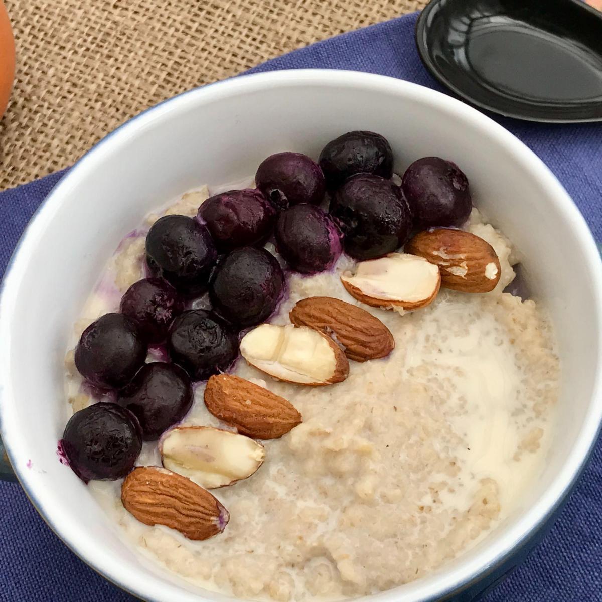 Oat Bran Porridge - Cinnamon and Kale