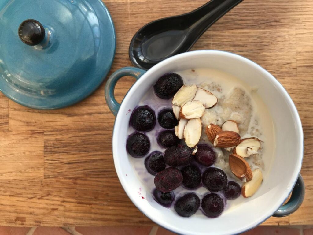 Oat Bran Porridge Cinnamon and Kale