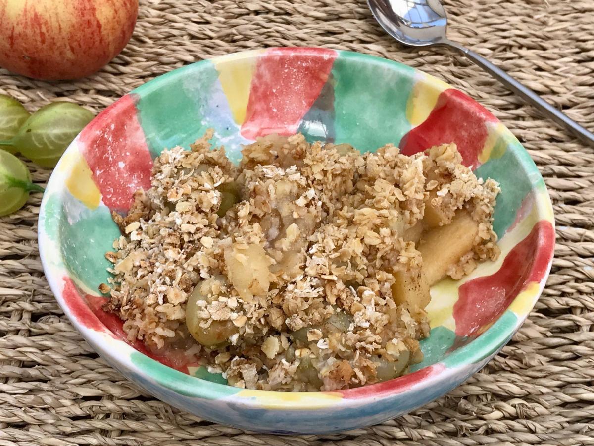 Apple and gooseberry crumble