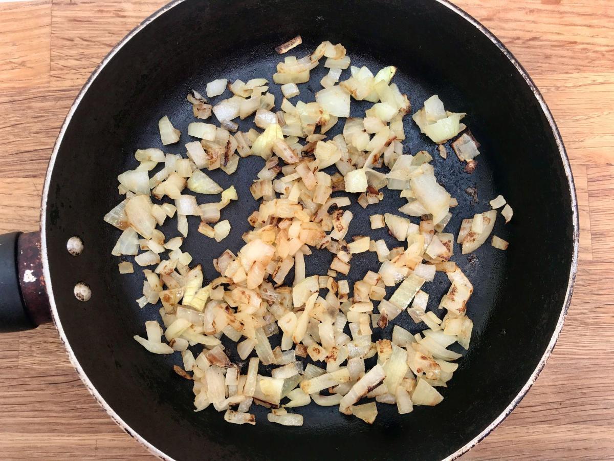 Fried onions in pan