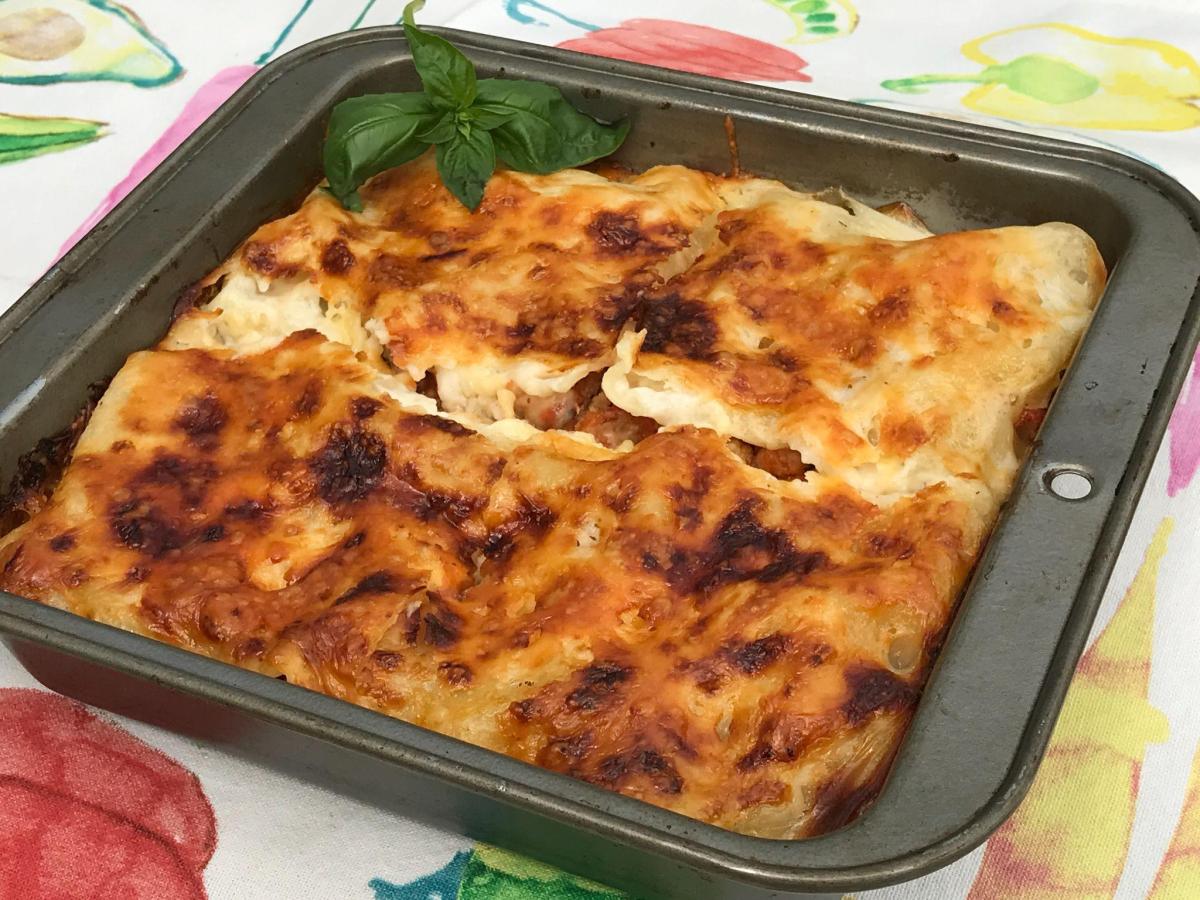 Turkey mince lasagne in tin