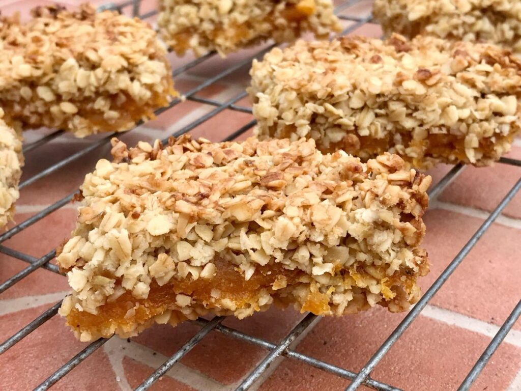 Apricot Oat Slice (Flapjack) (Flapjack) Cinnamon and Kale