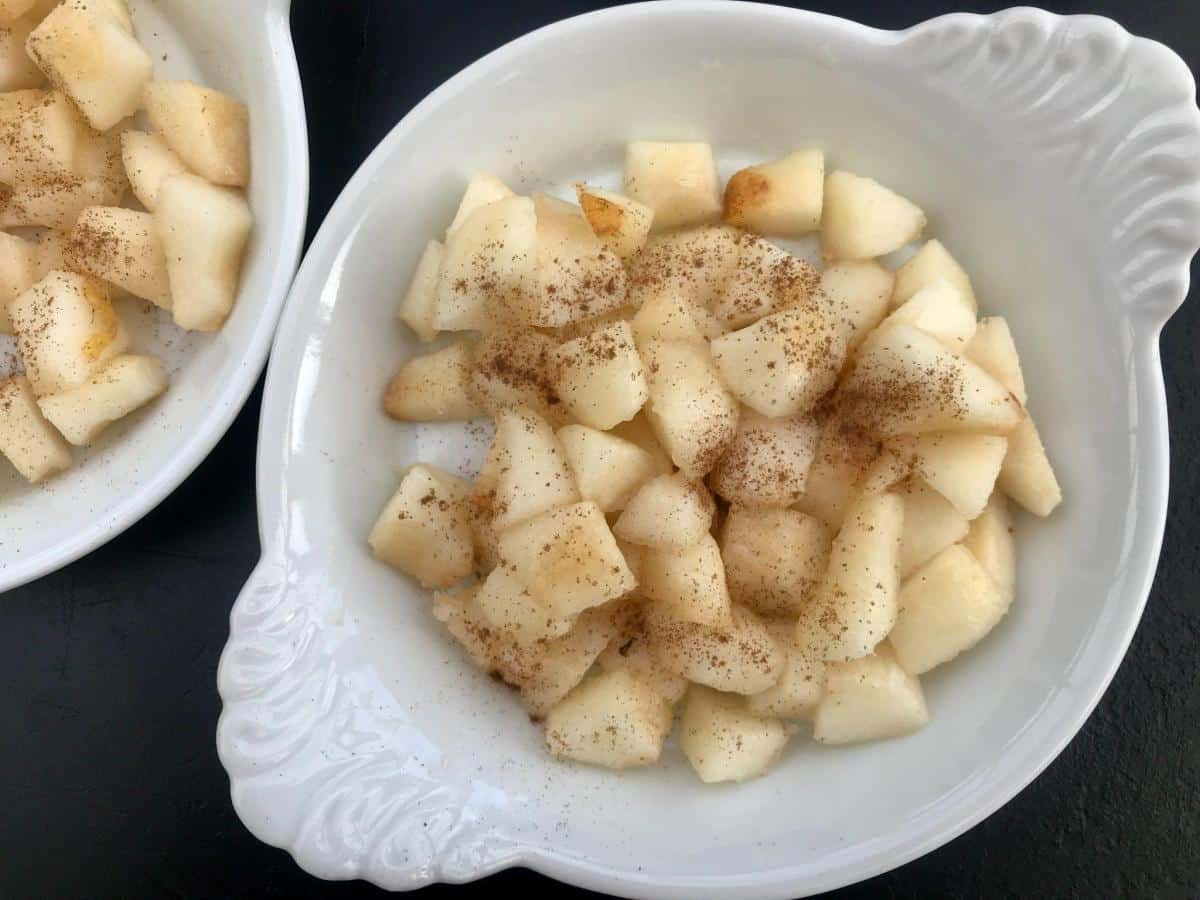 Prepared pears in dish for crumble.