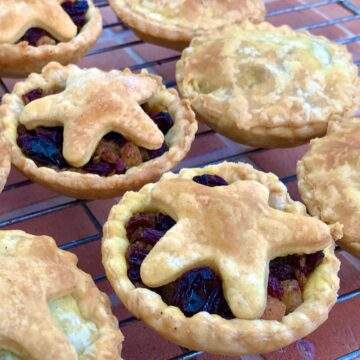 Healthy mince pies with stars.