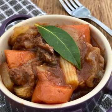 Slow cooker beef shin with bay leaf.