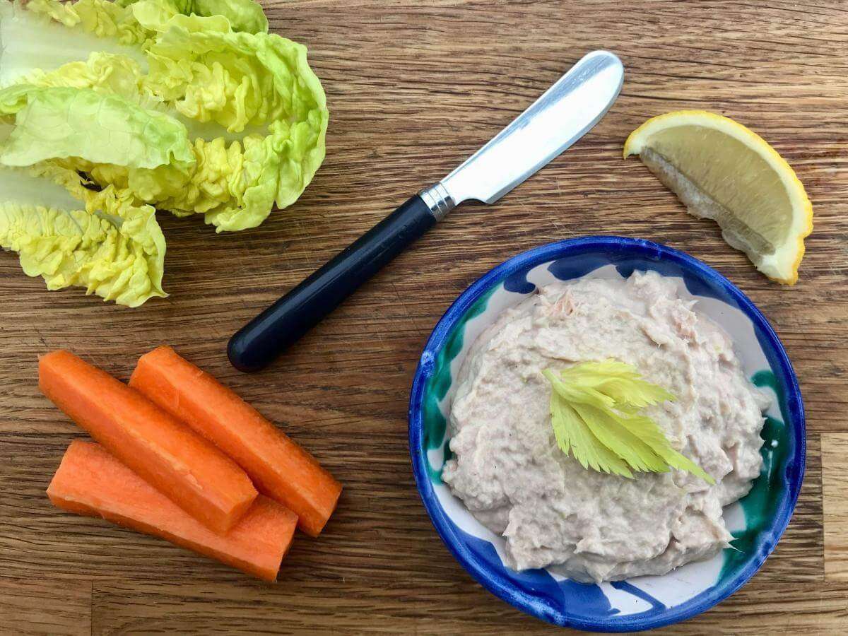 Tuna dip with carrot and lettuce.