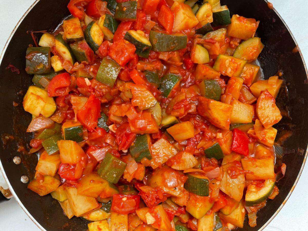 Cooked courgette, pepper and tomato.