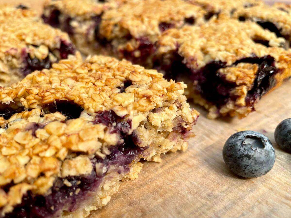 Healthy blueberry flapjacks with fresh blueberries.