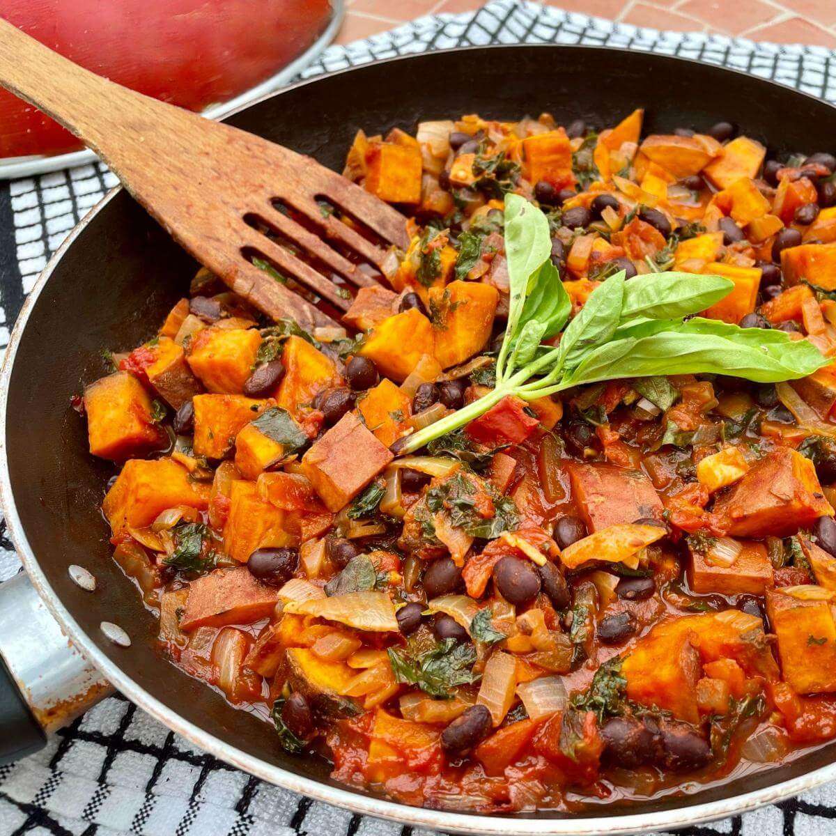Sweet Potato and Black Bean Stew 