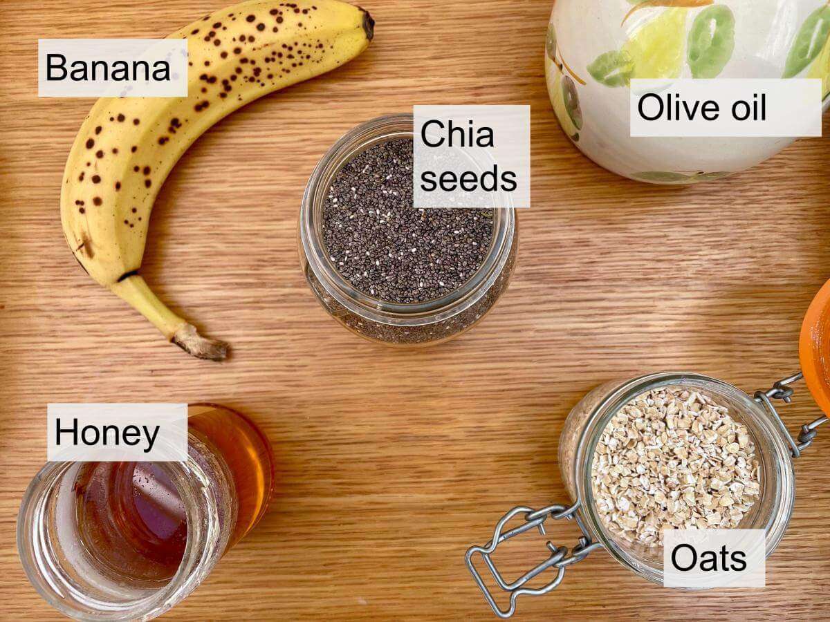 Oats, chia seeds, olive oil, honey, banana.