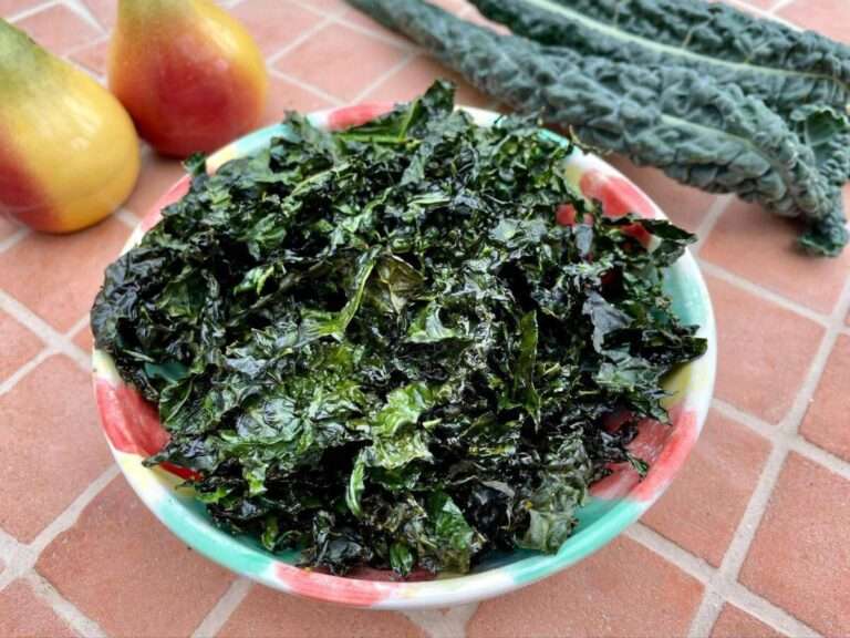 Crispy Cavolo Nero - Cinnamon and Kale