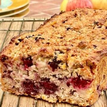 Healthy apple and blackberry loaf cake.